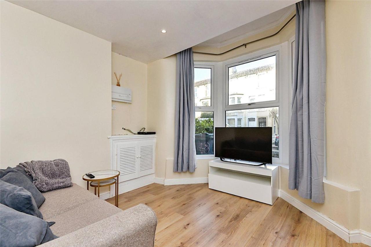 Beautiful Townhouse In Morecambe Eksteriør bilde